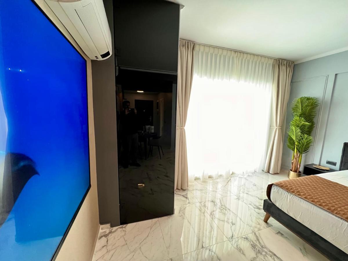 Blue Luxury Studio Mamaia Ngoại thất bức ảnh