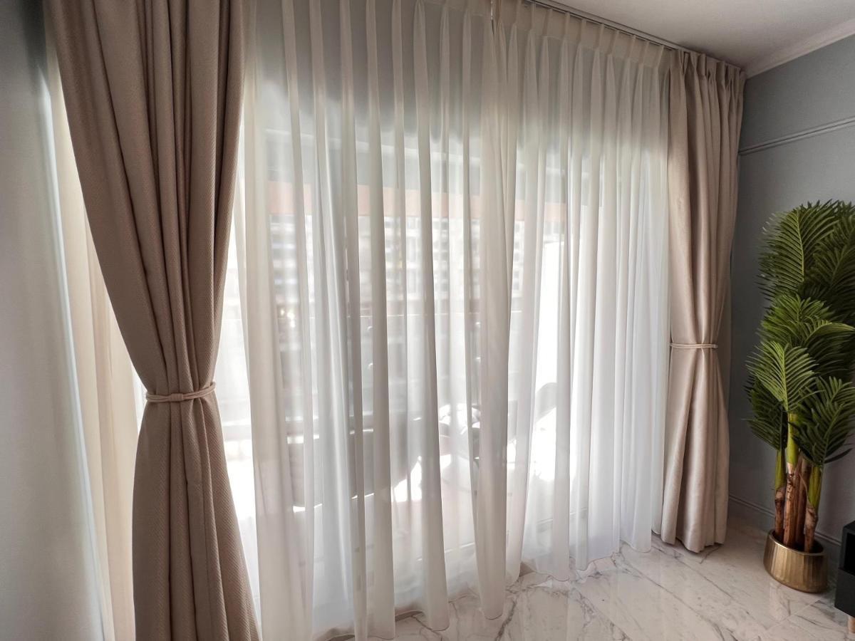 Blue Luxury Studio Mamaia Ngoại thất bức ảnh
