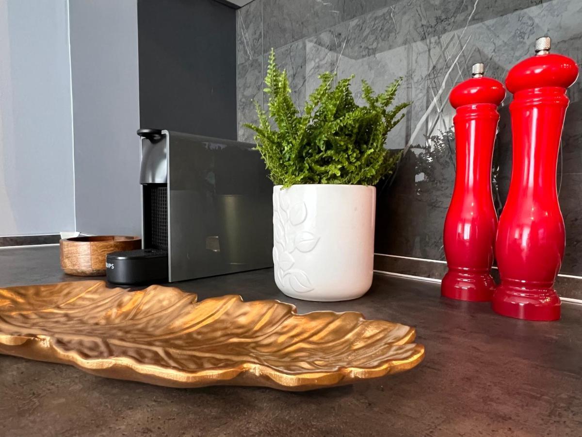 Blue Luxury Studio Mamaia Ngoại thất bức ảnh