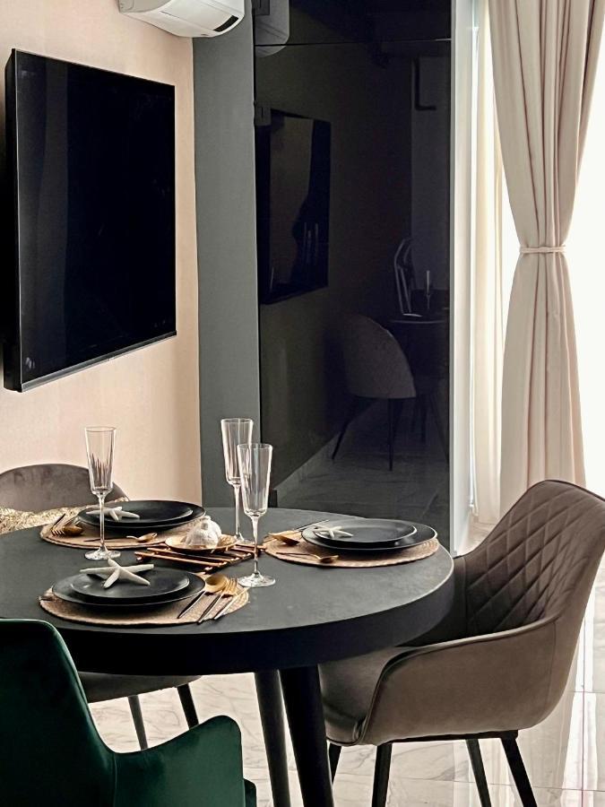Blue Luxury Studio Mamaia Ngoại thất bức ảnh