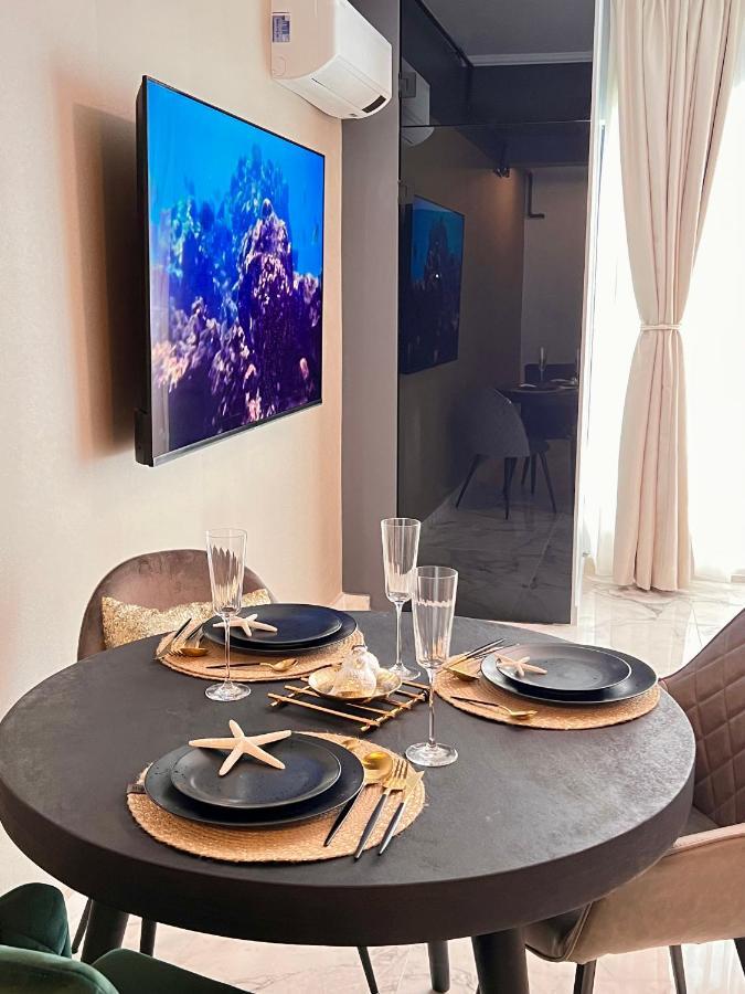 Blue Luxury Studio Mamaia Ngoại thất bức ảnh